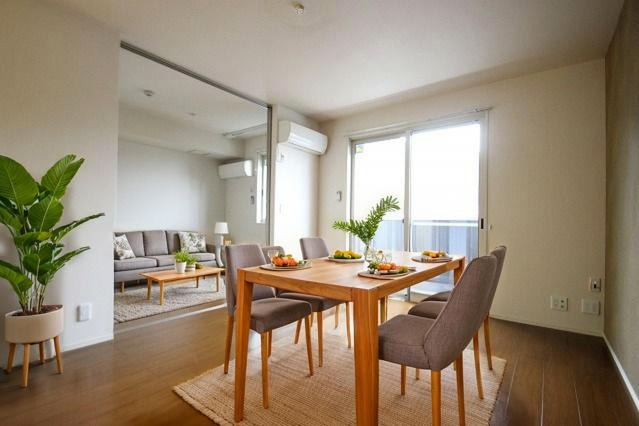 居室・リビング　ＣＧで家具等を配置したもので家具等は含まれません。