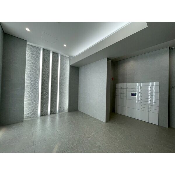 エントランス　同シリーズ物件のモデルルームになります※現況優先