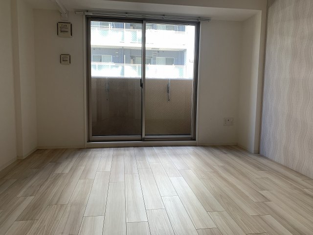 その他部屋・スペース　開放的な寝室です