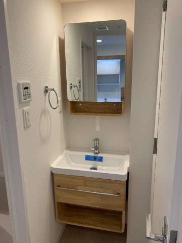 洗面設備　脱衣スペースもあります
