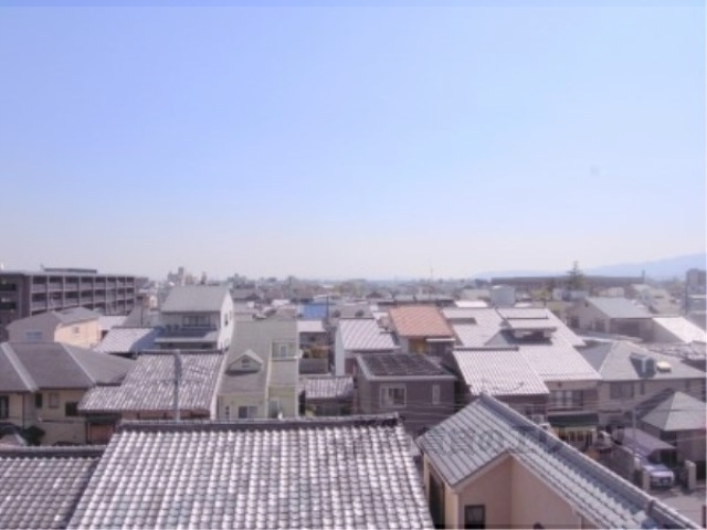 眺望　４階なので日当たり、見晴らしが良好です。