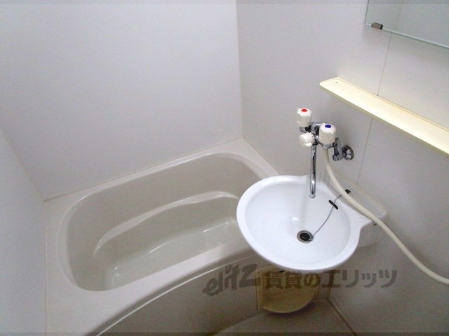 バス・シャワールーム　バス