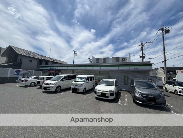 コンビニ　ファミリーマート城西病院前店（コンビニ）まで283m