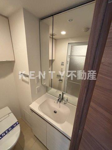 洗面設備　使いやすい洗面所です