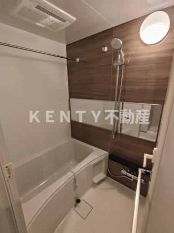 バス・シャワールーム　ゆったり過ごせるお風呂です