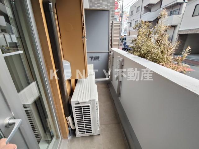 バルコニー　バルコニーからの眺めを楽しみながら食事をしませんか