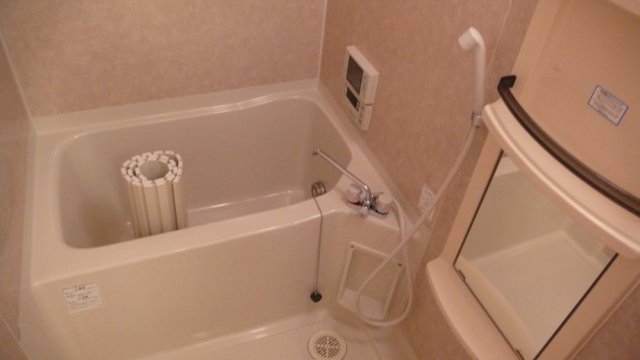 バス・シャワールーム　追焚き付のお風呂　シャワー付