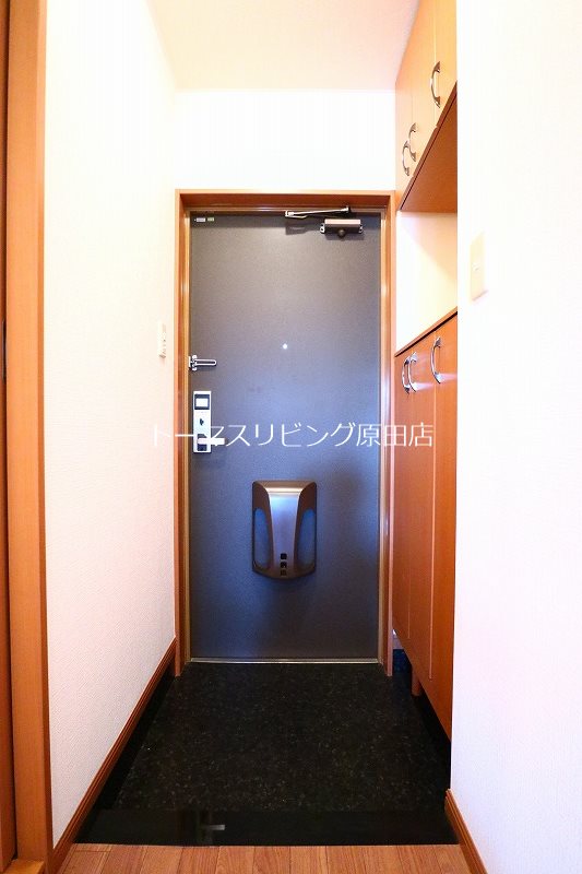 玄関　202号室写真
