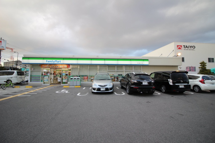 コンビニ　ファミリーマート堺三宝町（コンビニ）まで600m