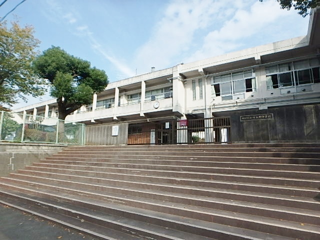 中学校　横浜市立いずみ野中学校（中学校）まで600m