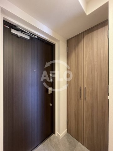 玄関　スプランディッド江坂駅前　玄関