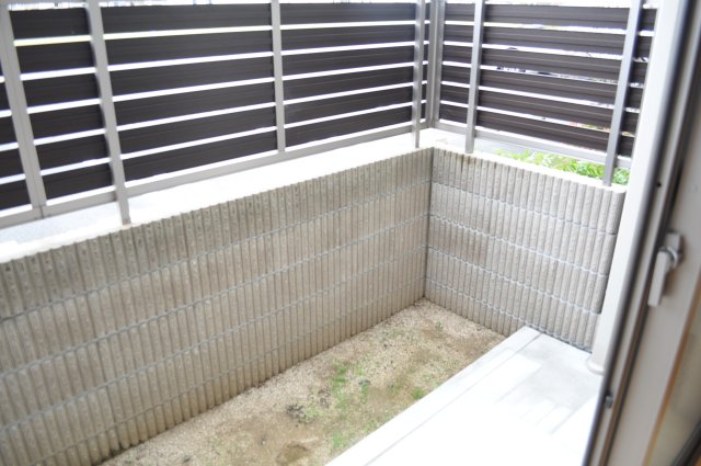 バルコニー　テラス