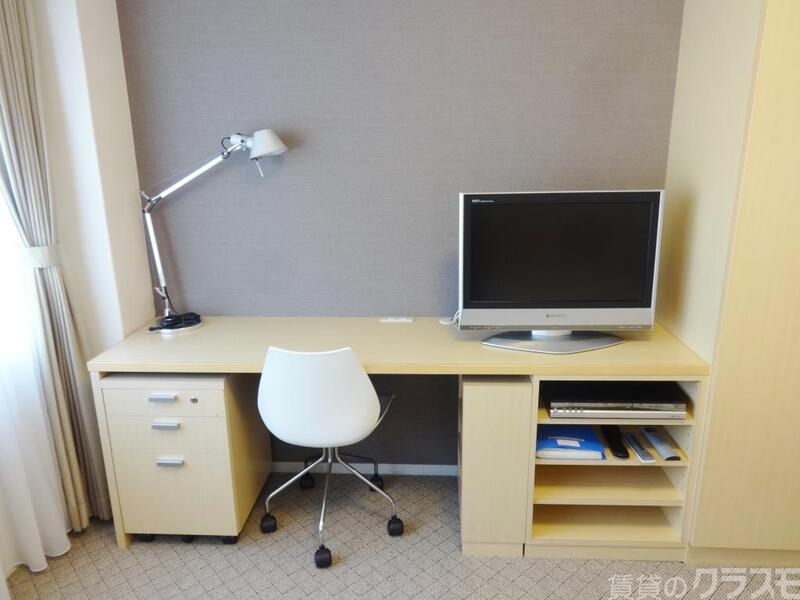 居室・リビング　家具付きです。すぐに住めますね。