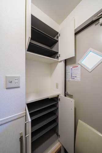 収納　シューズボックス