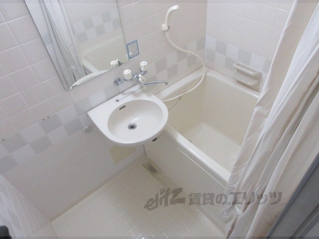 バス・シャワールーム　バス