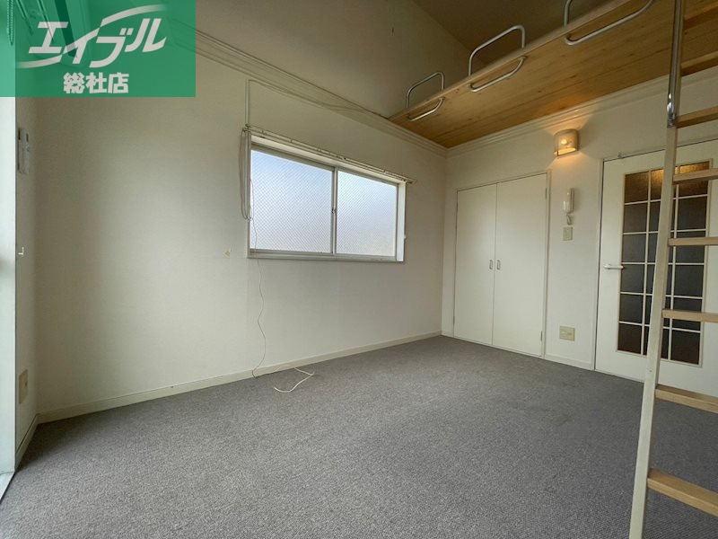 居室・リビング　洋室