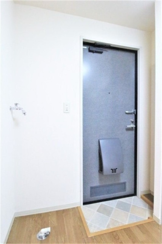 玄関　図面と現状に相違がある場合には現状を優先