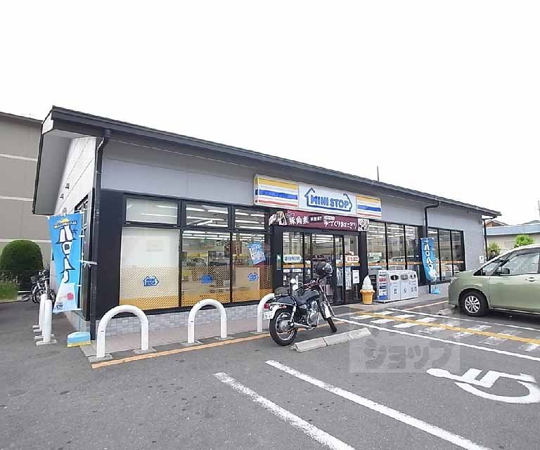 コンビニ　ミニストップ白川通上高野店（コンビニ）まで805m