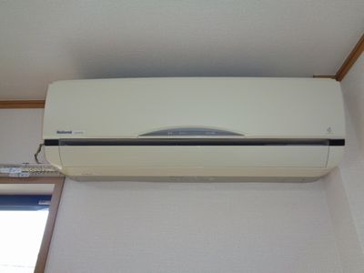 その他設備　洋室エアコン付き（同物件他部屋画像）