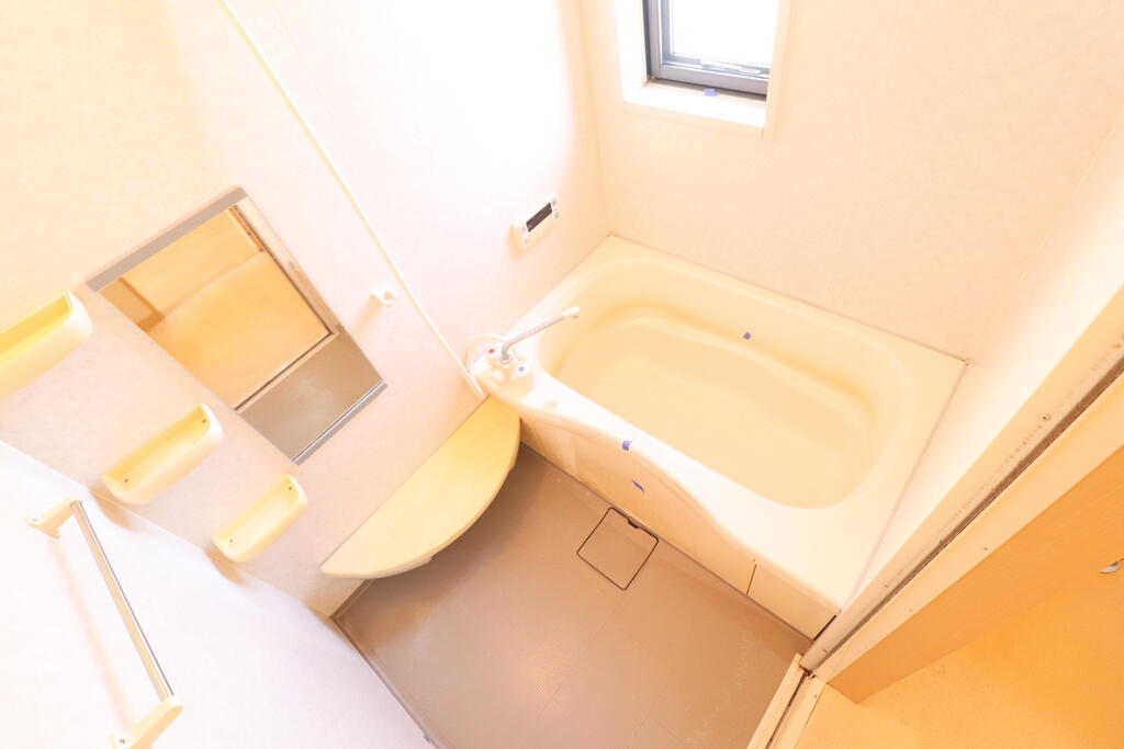 バス・シャワールーム　バスルーム