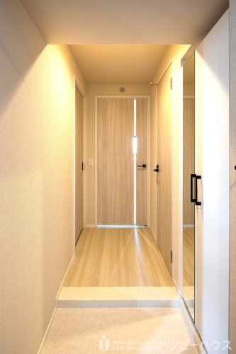 玄関　※別号室写真（現況を優先いたします。）