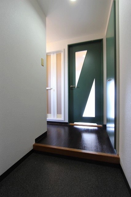 玄関　同物件、別号室の写真