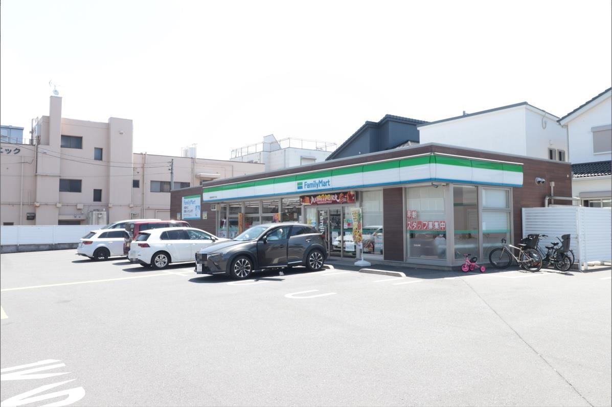 コンビニ　ファミリーマート川越砂新田四丁目店（コンビニ）まで1258m