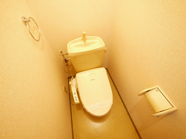 トイレ　落ち着いたトイレです