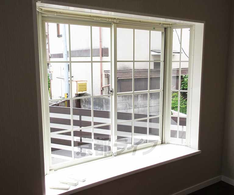 居室・リビング　大きな窓も付いています！