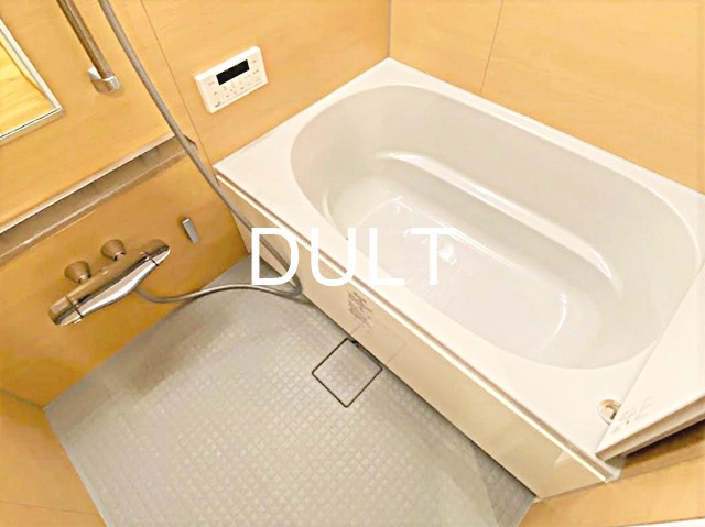 バス・シャワールーム　バスルームです。