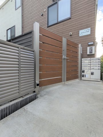 エントランス　建物の内部です