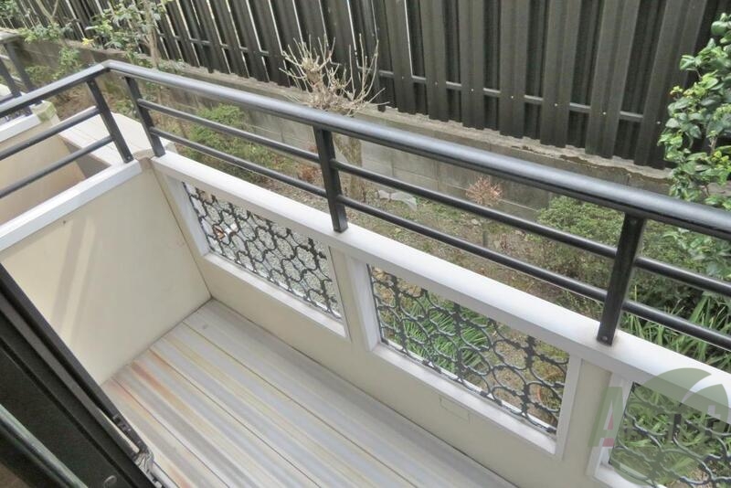 バルコニー　バルコニーは洗濯物も干しやすい。