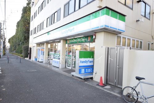 コンビニ　ファミリーマート戸塚鳥が丘店（コンビニ）まで246m