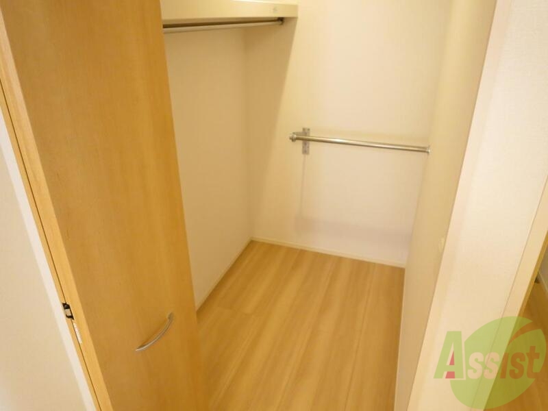 収納　収納たっぷりのお部屋、荷物が多くても安心ですね