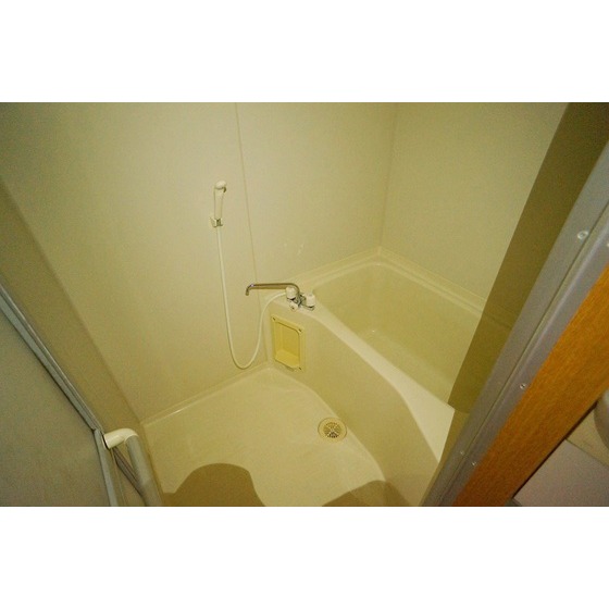 バス・シャワールーム　ゆったり浸かれる浴槽