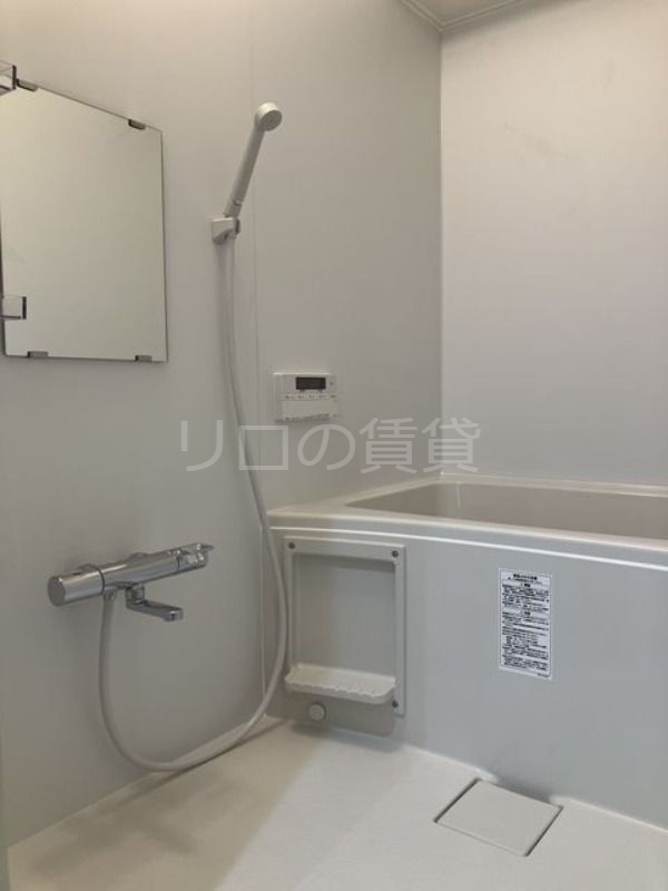 バス・シャワールーム　※別部屋参考写真