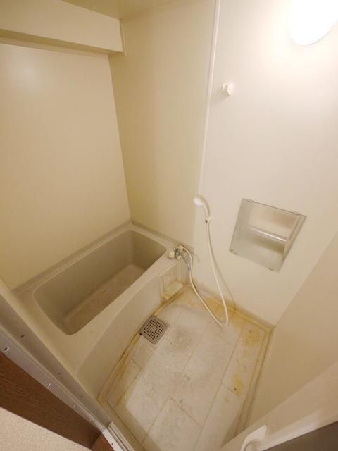 バス・シャワールーム　★バスルームの様子★清掃前