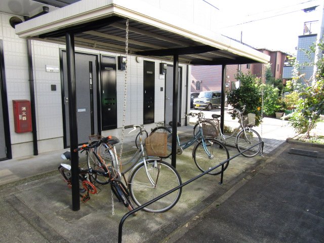 エントランス　自転車置場