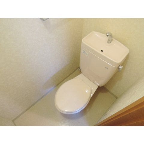 トイレ　温水洗浄便座付きでおすすめです！