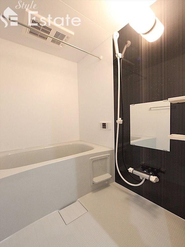 バス・シャワールーム　バスルーム