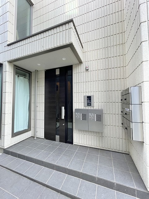 エントランス　★安心のオートロック付きマンション★