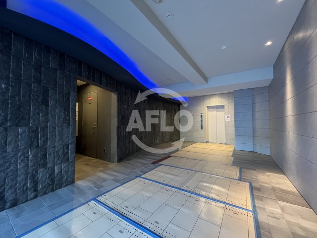 ロビー　セレニテ新大阪ミラク弐番館　ロビー