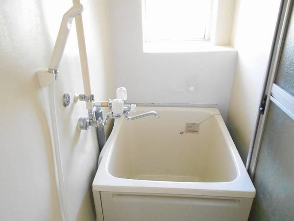 バス・シャワールーム　ビレッジハウスの同一物件・同一タイプの間取りの写真です