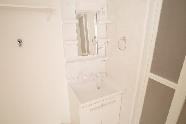 洗面設備　※別号室の写真です。現況優先となります。