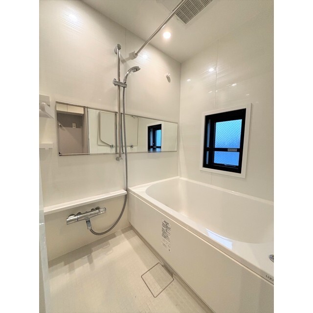 バス・シャワールーム　※同タイプ別住戸写真