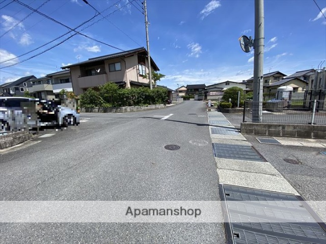 その他　前面道路（その他）まで0m