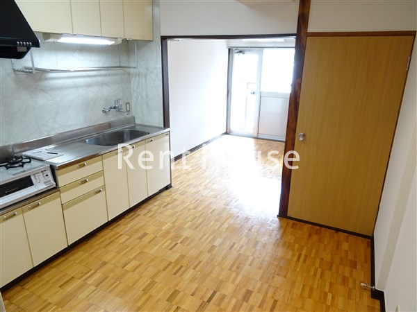 居室・リビング　別号室の参考写真となります