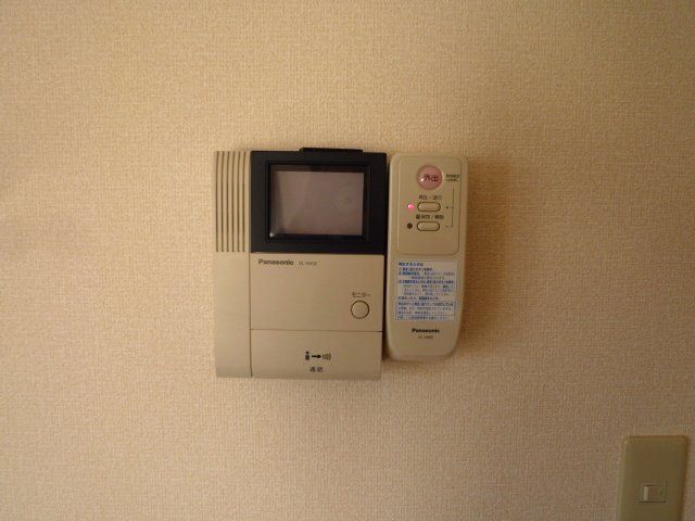 セキュリティ　モニター付きインターホンです。