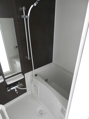 バス・シャワールーム　※別部屋参考写真