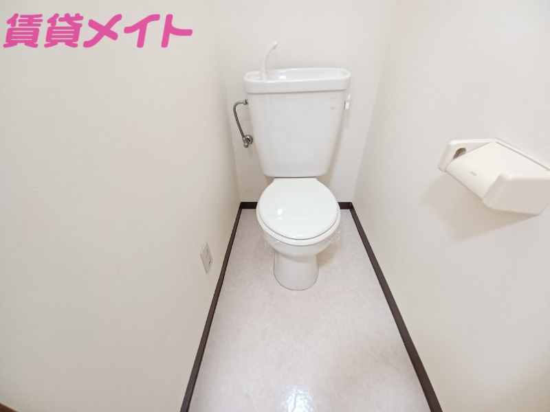 トイレ　同物件別部屋写真